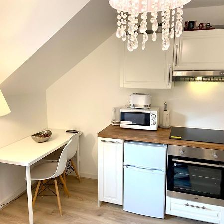 London Studio Self Contained, Newly Furbished Ngoại thất bức ảnh