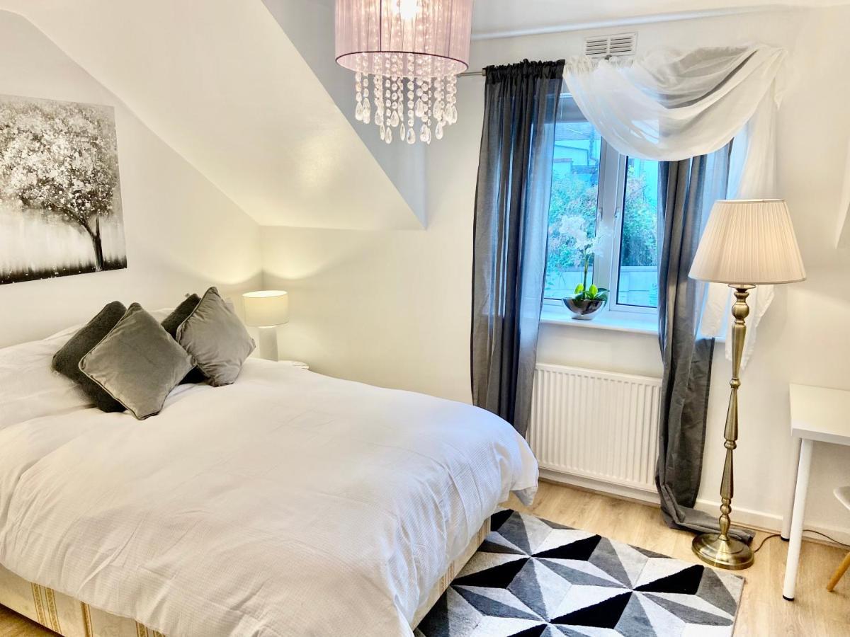 London Studio Self Contained, Newly Furbished Ngoại thất bức ảnh
