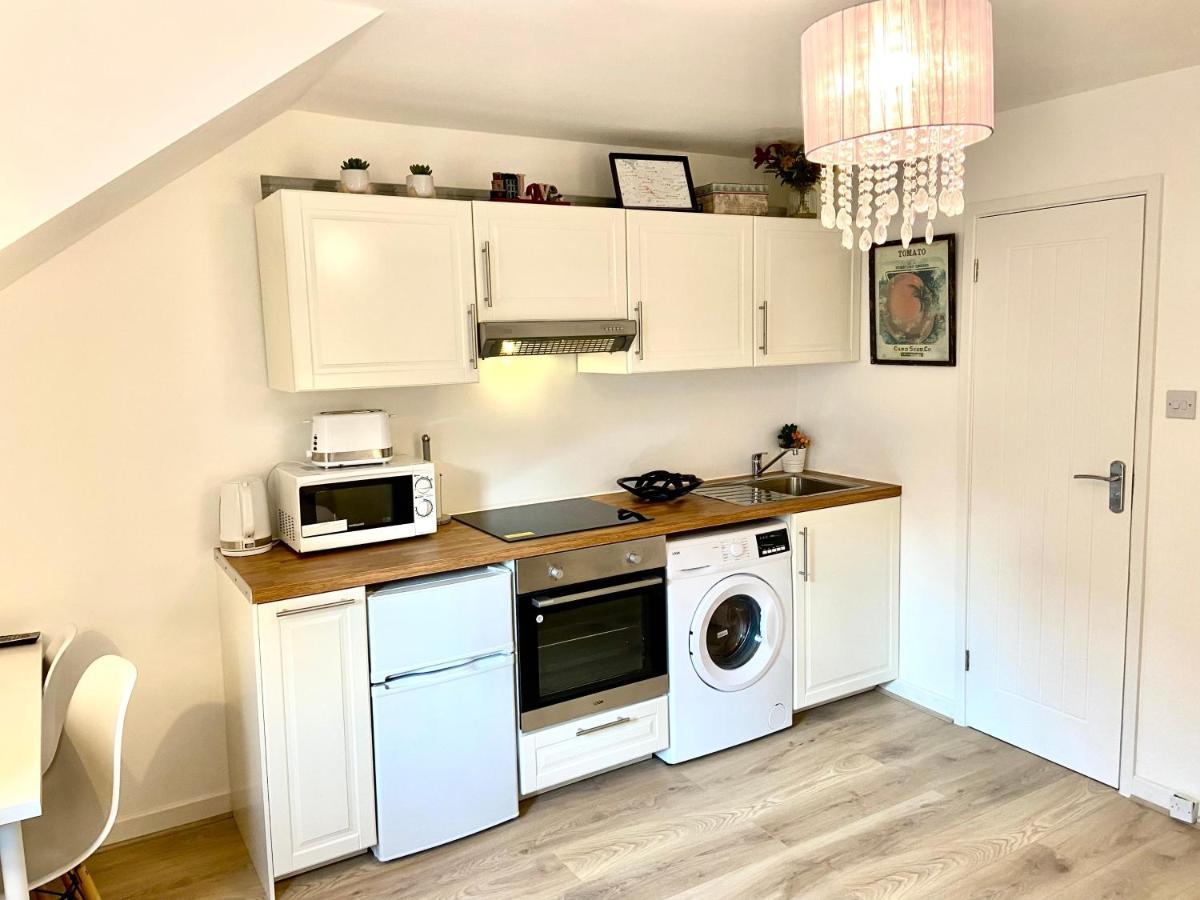 London Studio Self Contained, Newly Furbished Ngoại thất bức ảnh